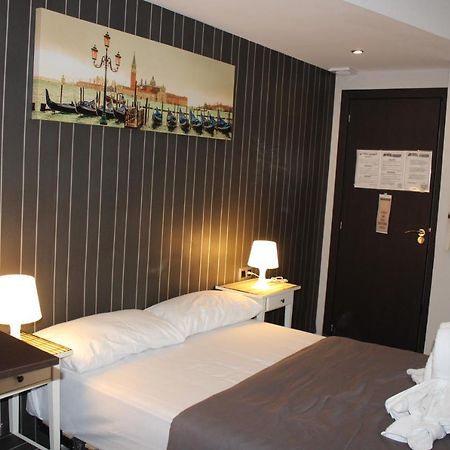 Bcn Condal Hostal Βαρκελώνη Εξωτερικό φωτογραφία