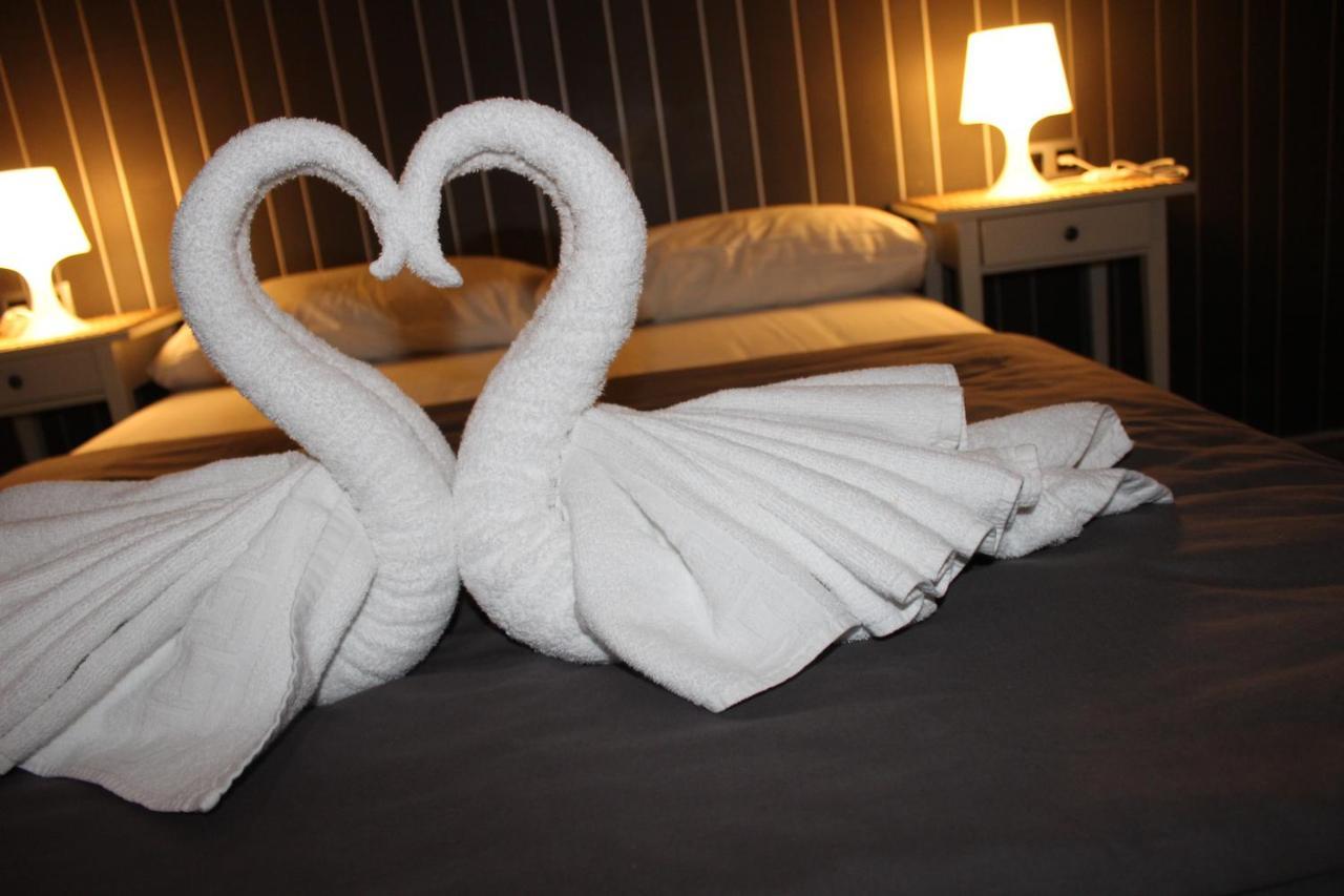 Bcn Condal Hostal Βαρκελώνη Εξωτερικό φωτογραφία