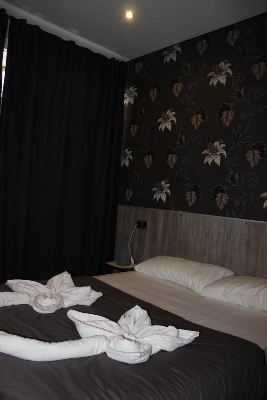 Bcn Condal Hostal Βαρκελώνη Εξωτερικό φωτογραφία