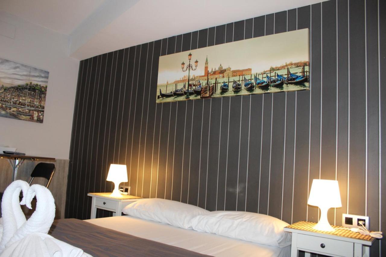 Bcn Condal Hostal Βαρκελώνη Εξωτερικό φωτογραφία