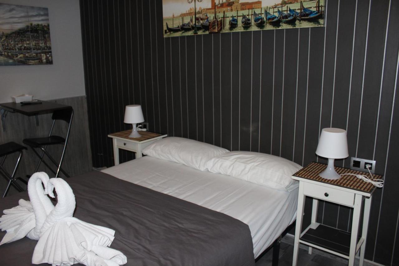 Bcn Condal Hostal Βαρκελώνη Εξωτερικό φωτογραφία