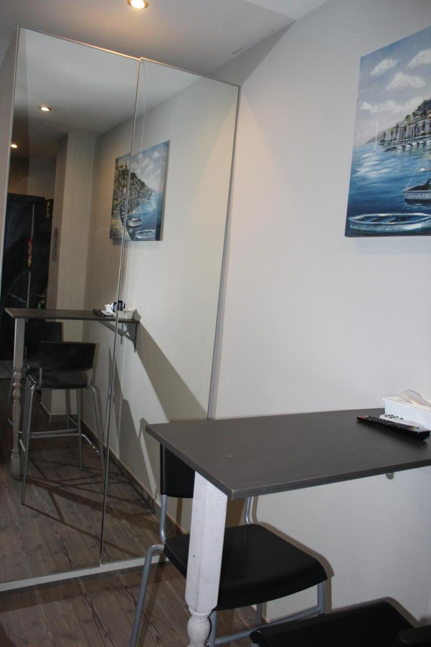 Bcn Condal Hostal Βαρκελώνη Εξωτερικό φωτογραφία