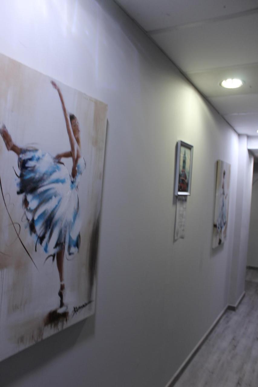 Bcn Condal Hostal Βαρκελώνη Εξωτερικό φωτογραφία
