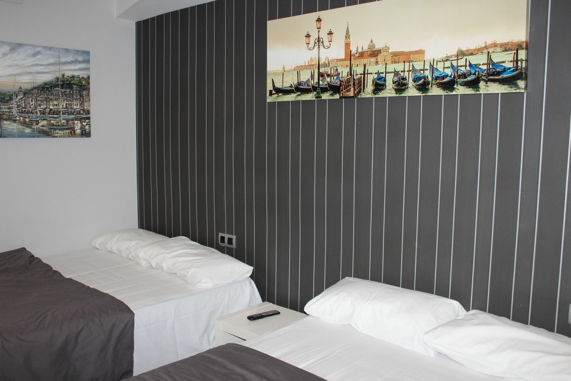 Bcn Condal Hostal Βαρκελώνη Εξωτερικό φωτογραφία